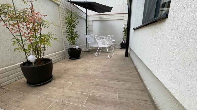 Obor Bloc nou P+1, 2 camere, baie, centrala proprie, terasa 25 mp, parter