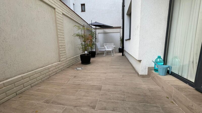 Obor Bloc nou P+1, 2 camere, baie, centrala proprie, terasa 25 mp, parter