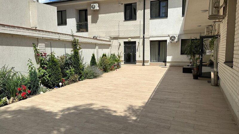 Obor Bloc nou P+1, 2 camere, baie, centrala proprie, terasa 25 mp, parter